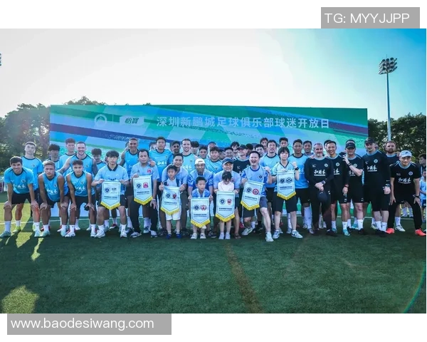 足球巨星亲自出镜打造精彩视频,为球迷呈现幕后训练与私下生活